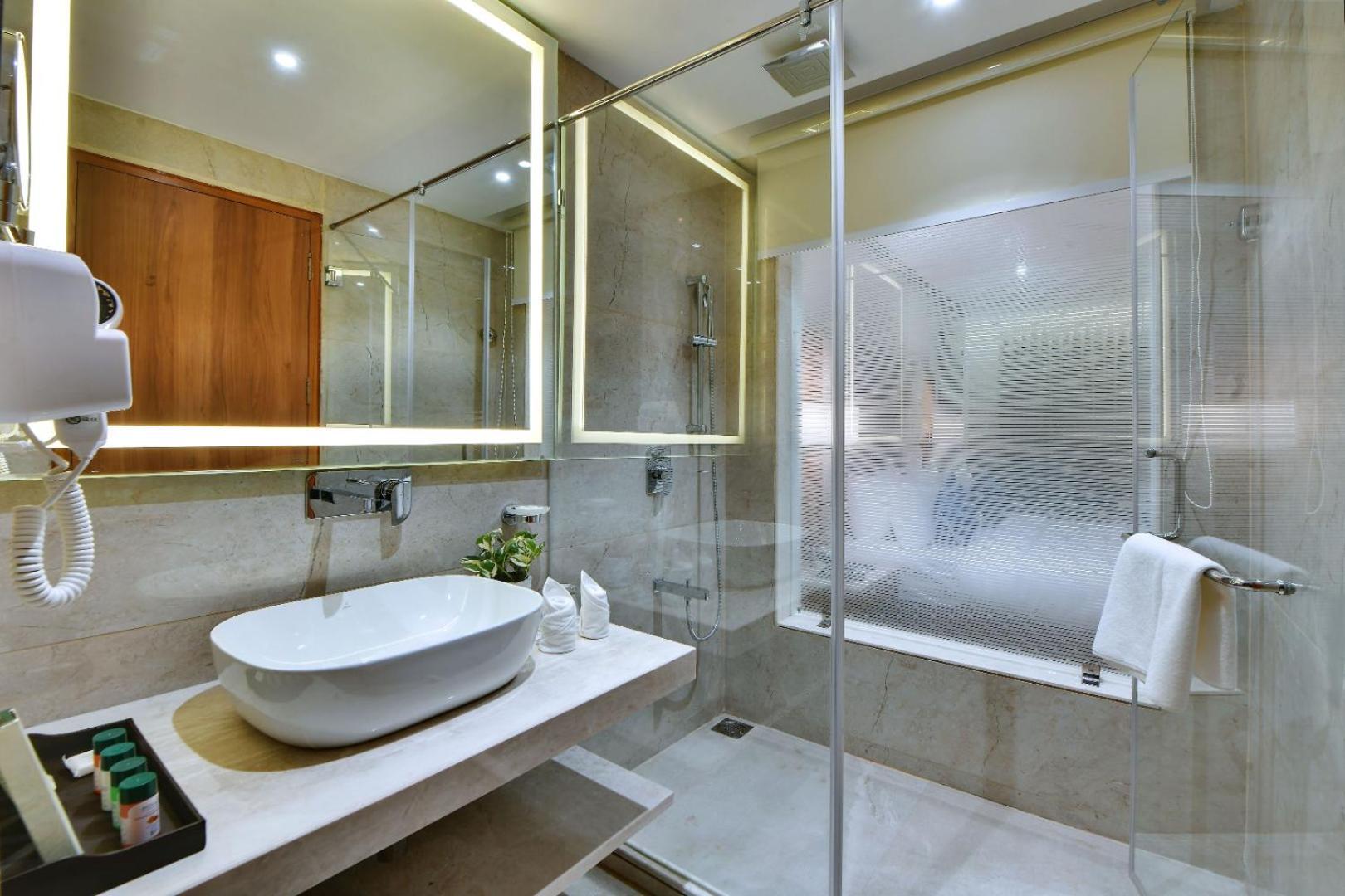 The Glory Suites Near Igi Airport New Delhi Bagian luar foto